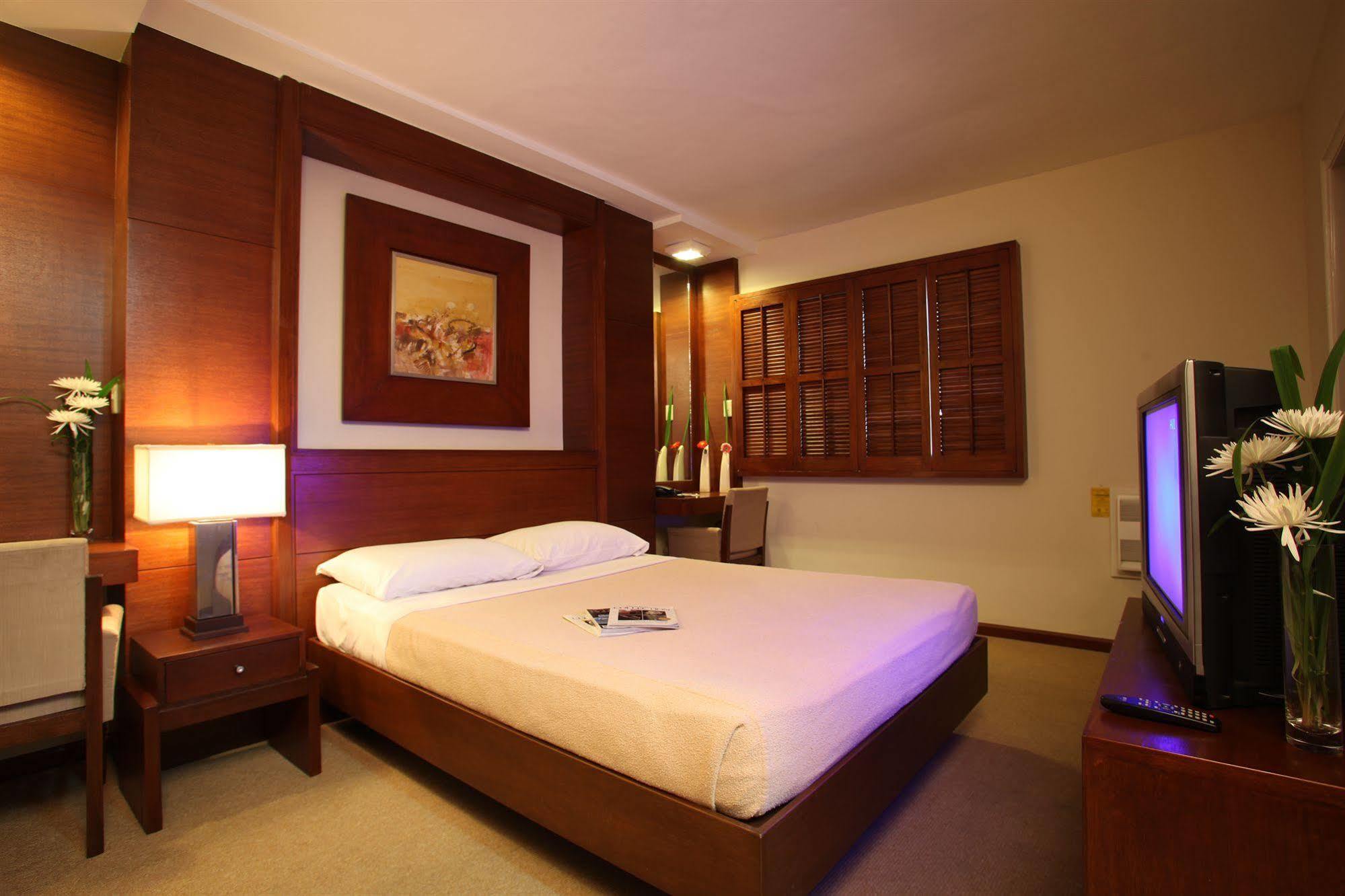 Amorsolo Mansion Hotel Makati City Luaran gambar